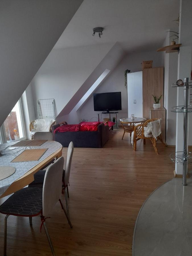 Jasne Czyste I Zadbane Mieszkanie Blisko Lotniska Danzica Esterno foto